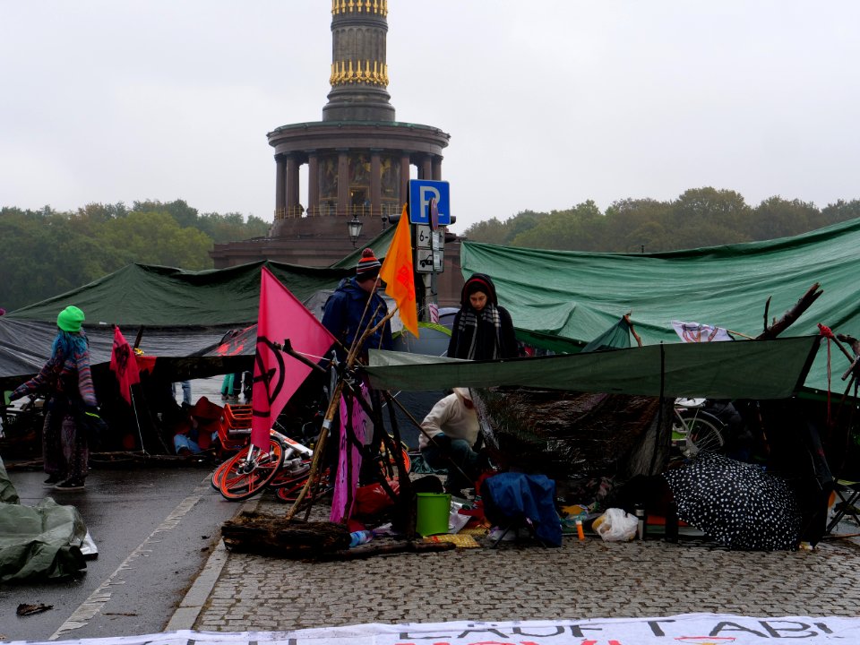 Extinction Rebellion blockade Großer Stern 2019-10-08 14