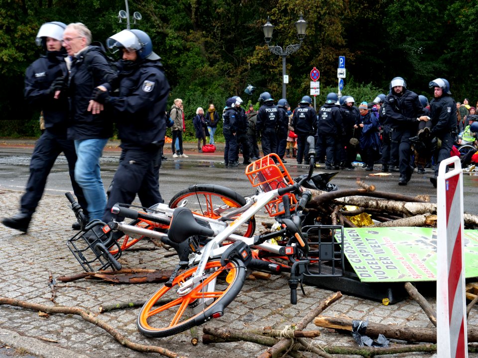 Extinction Rebellion blockade Großer Stern 2019-10-08 41