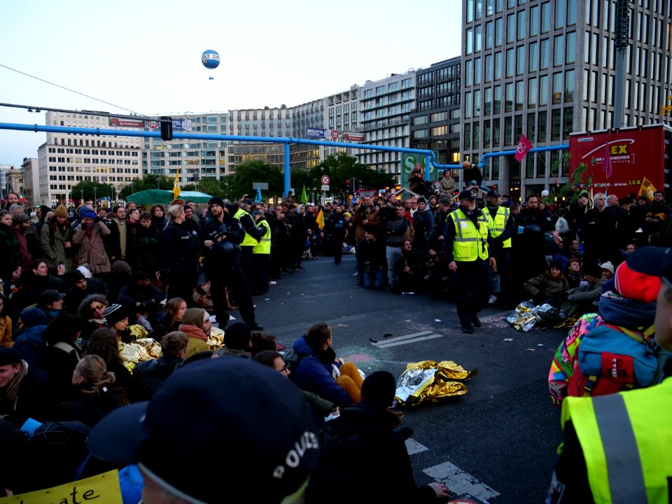 Extinction Rebellion blockade Potsdamer Platz 2019-10-07 113