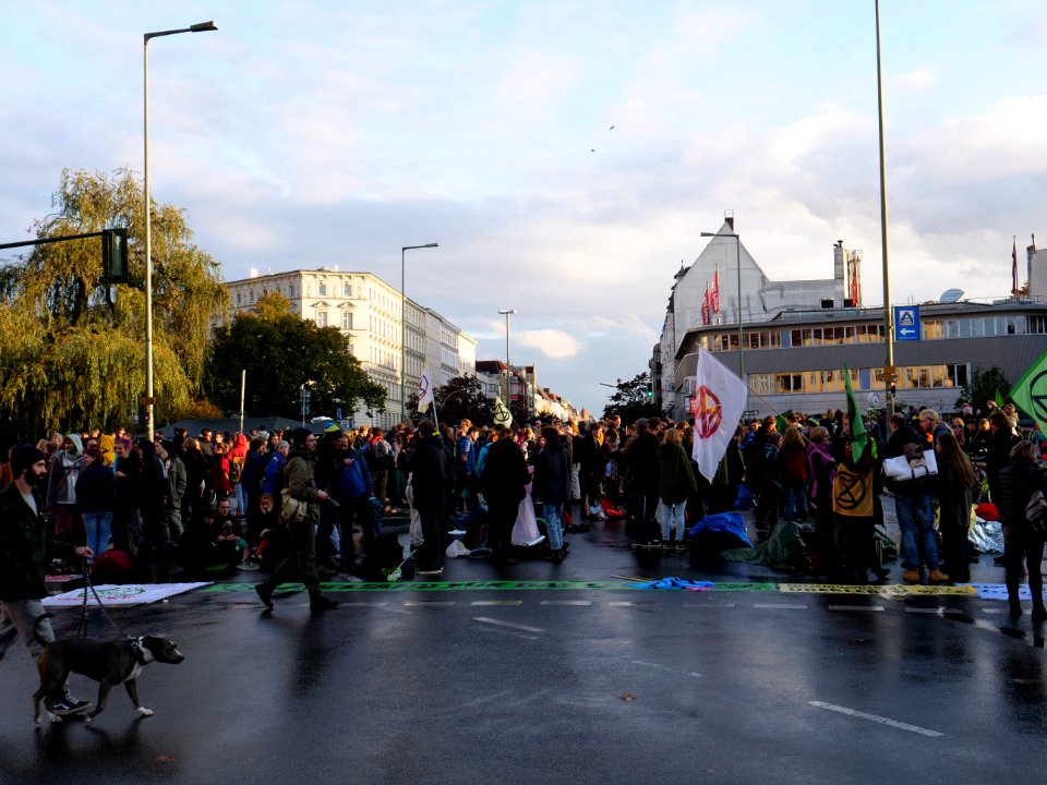 Extinction Rebellion blockade Kottbusser Brücke 2019-10-10 06