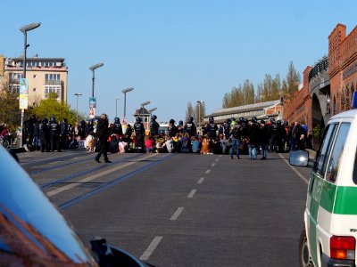 Extinction Rebellion blockade of the Oberbaumbrücke 40