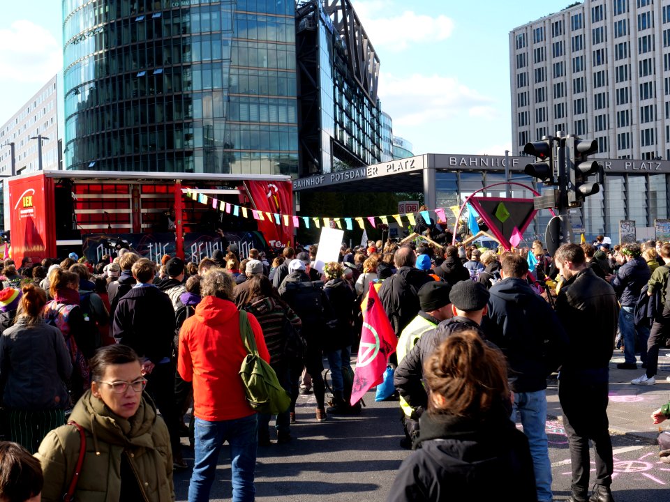 Extinction Rebellion blockade Potsdamer Platz 2019-10-07 05