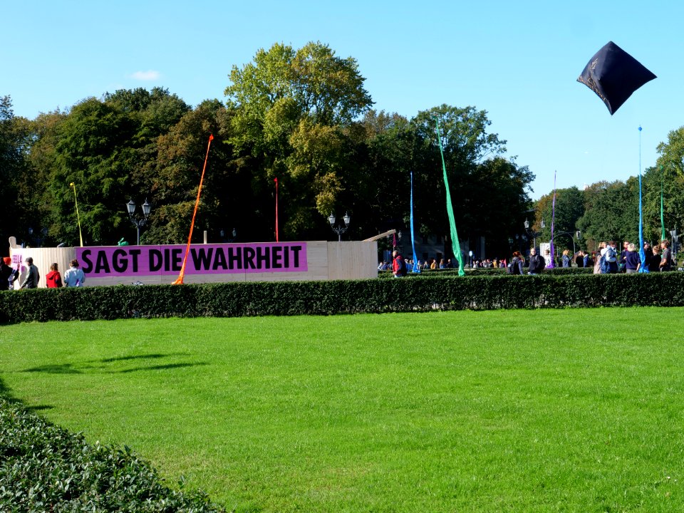 Extinction Rebellion blockade Großer Stern 2019-10-07 06