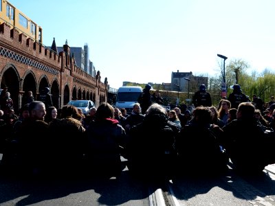 Extinction Rebellion blockade of the Oberbaumbrücke 06
