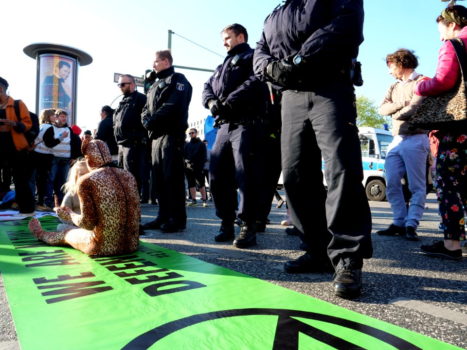 Extinction Rebellion blockade of the Oberbaumbrücke 51