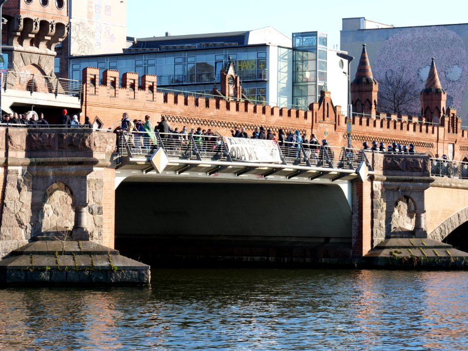 Extinction Rebellion blockade of the Oberbaumbrücke 59