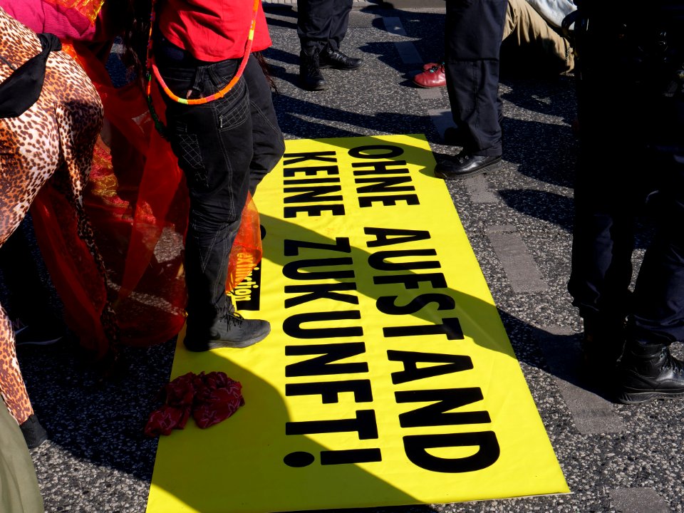Extinction Rebellion blockade of the Oberbaumbrücke 30