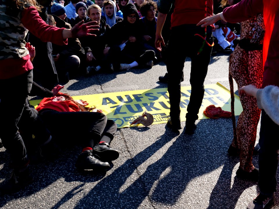 Extinction Rebellion blockade of the Oberbaumbrücke 28