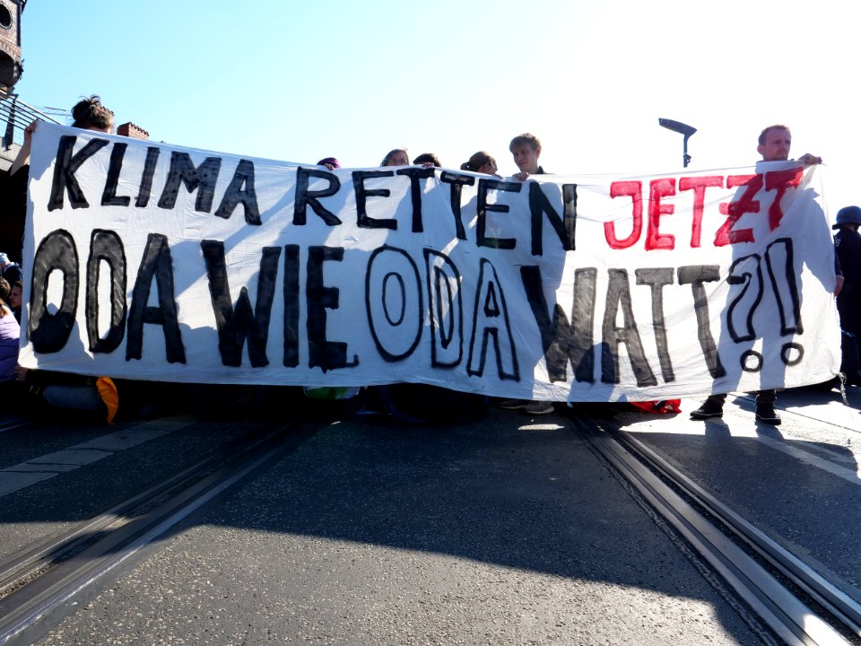 Extinction Rebellion blockade of the Oberbaumbrücke 22