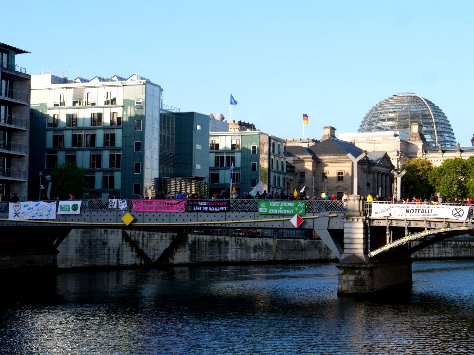 Extinction Rebellion blockade Marschallbrücke 2019-10-09 14