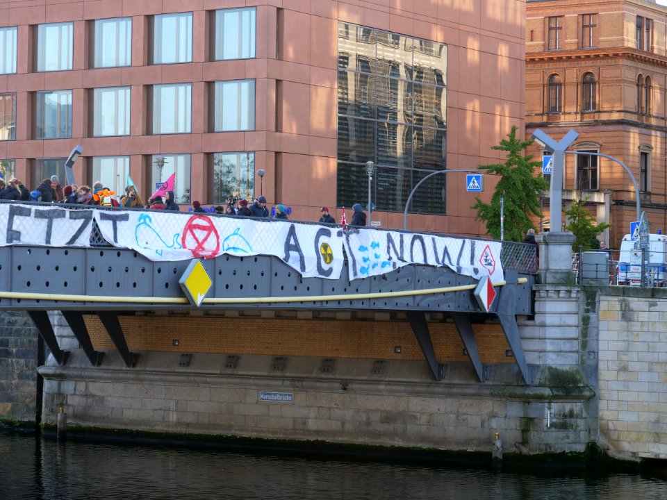 Extinction Rebellion blockade Marschallbrücke 2019-10-09 09
