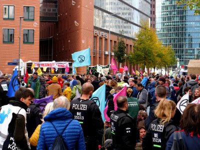 Extinction Rebellion blockade Stresemannstraße 2019-10-11 09