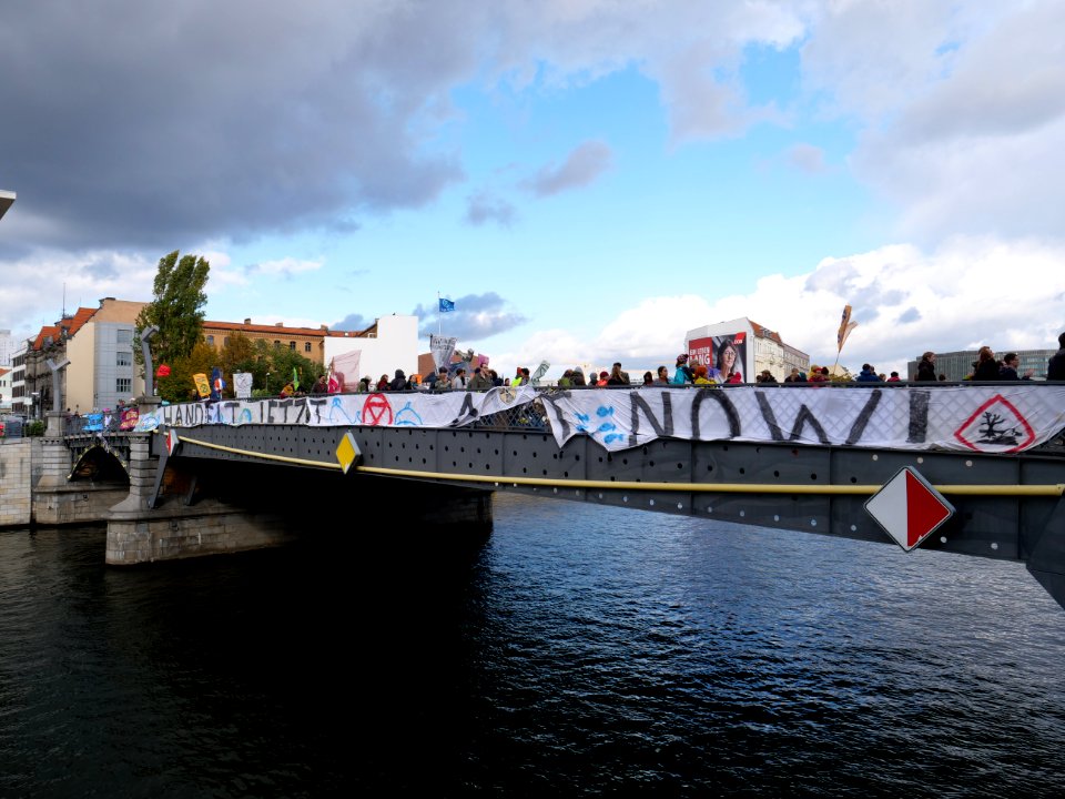 Extinction Rebellion blockade Marschallbrücke 2019-10-10 07