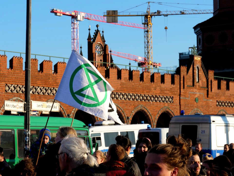 Extinction Rebellion flags at Oberbaumbrücke 12