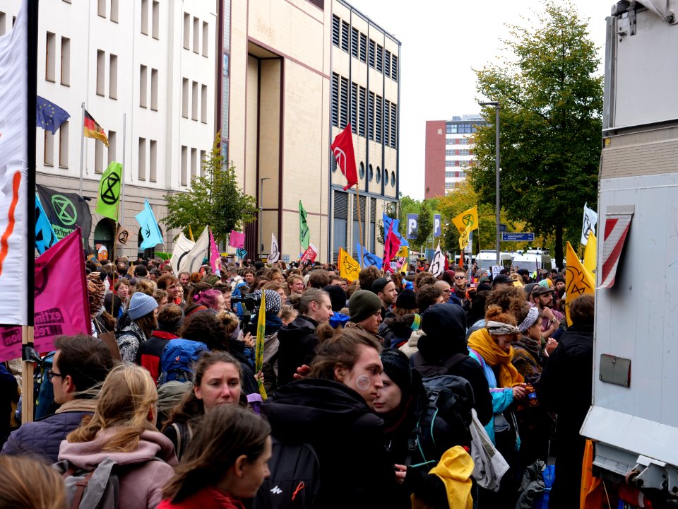 Extinction Rebellion blockade Stresemannstraße 2019-10-11 23