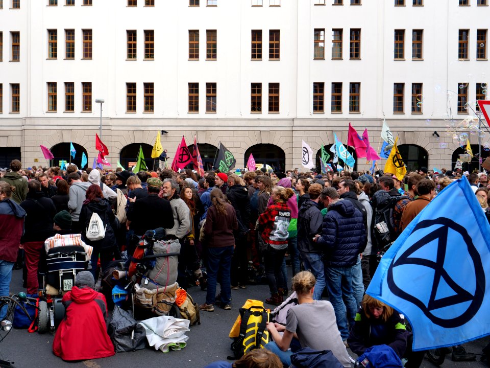 Extinction Rebellion blockade Stresemannstraße 2019-10-11 17