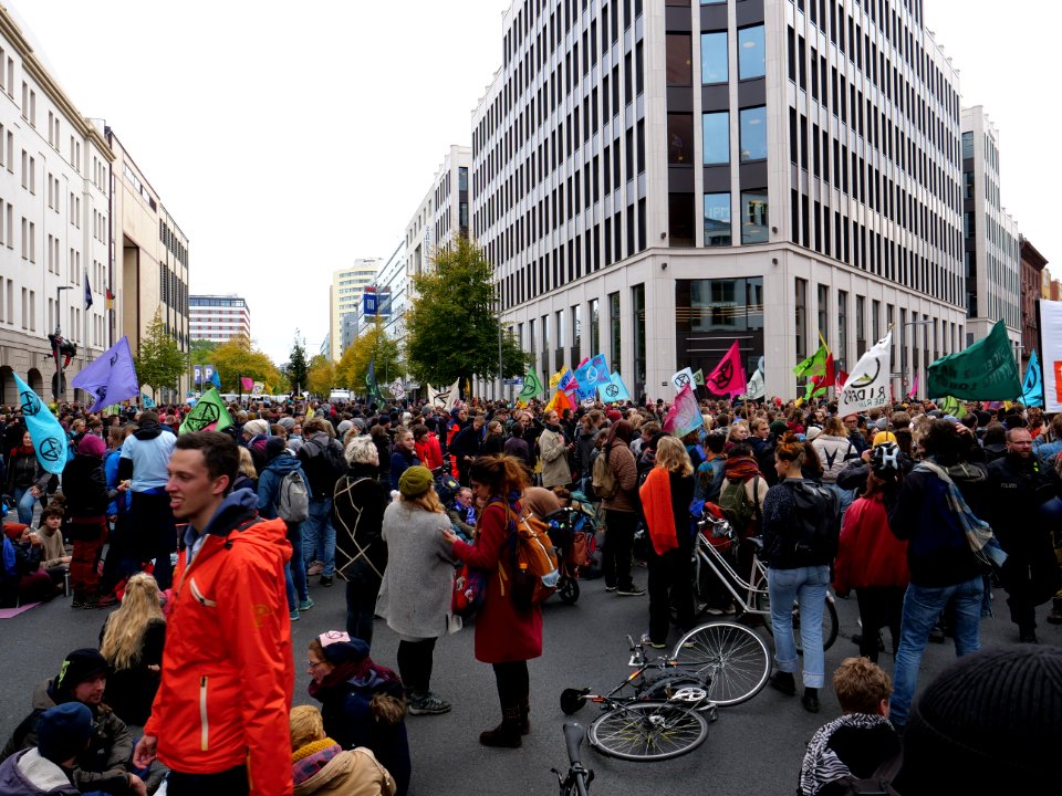 Extinction Rebellion blockade Stresemannstraße 2019-10-11 27