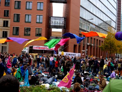 Extinction Rebellion blockade Stresemannstraße 2019-10-12 12