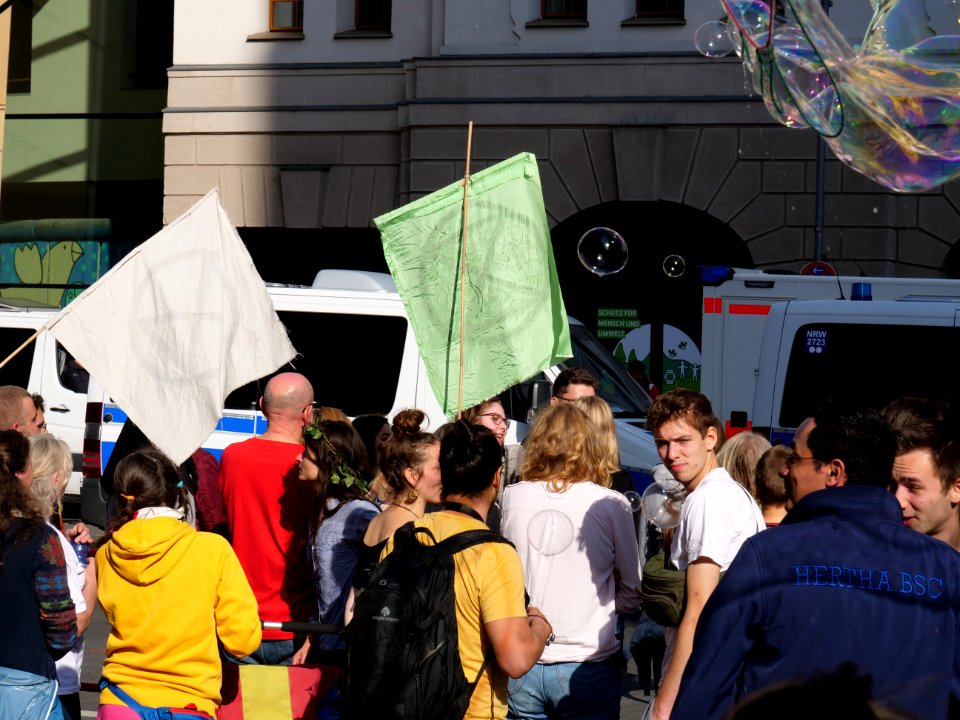 Extinction Rebellion blockade Stresemannstraße 2019-10-13 16