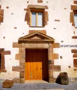 Ezcaray - Ayuntamiento (antigua Real Fábrica de Paños) 02