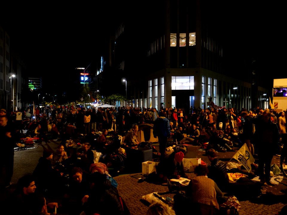 Extinction Rebellion blockade Stresemannstraße 2019-10-12 29