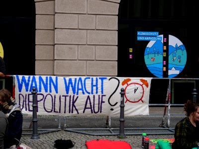Extinction Rebellion blockade Stresemannstraße 2019-10-12 13