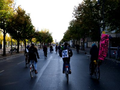 Extinction Rebellion small Critical Mass 2019-10-09 02