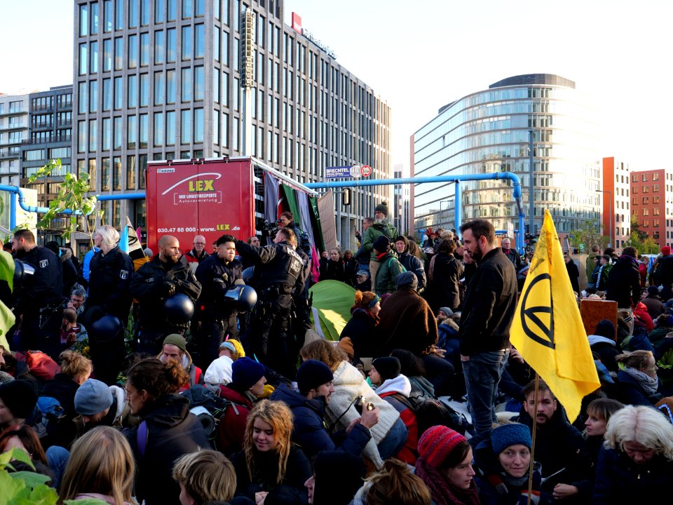 Extinction Rebellion blockade Potsdamer Platz 2019-10-07 76
