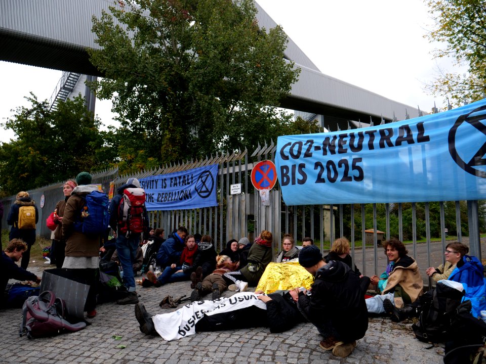 Extinction Rebellion blockade Reuter power plant 2019-10-11 09