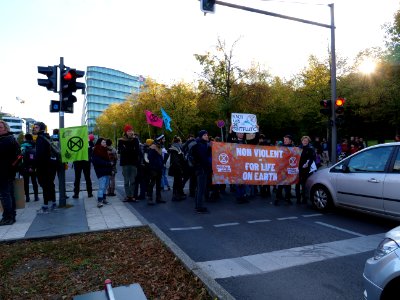 Extinction Rebellion swarming Ebertstraße 2019-10-07 04
