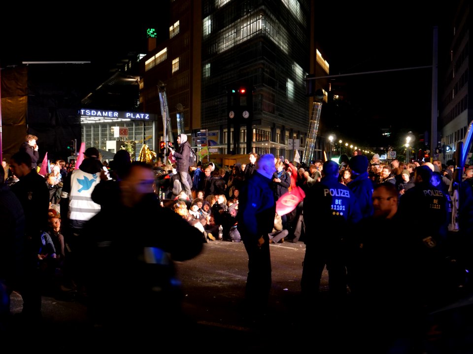 Extinction Rebellion blockade Potsdamer Platz 2019-10-07 142