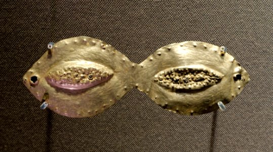 Eye mask, 1 of 2, Astana Karakhoja tombs, China, Qushi Gaochangguo period to Tang dynasty, 6th-7th century AD, metal - Tokyo National Museum - Tokyo, Japan - DSC08620