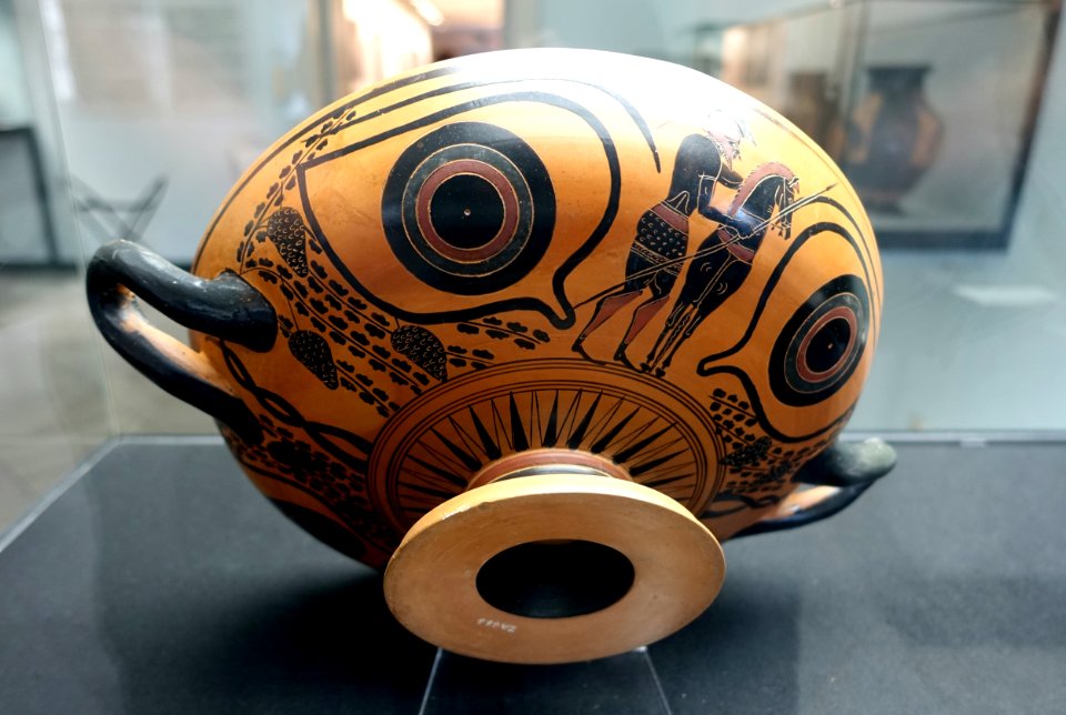 Eye-cup with inner Gorgon's head and frieze of boats, Attic, c. 520 BC, ZA 68-2, view 2 - Martin von Wagner Museum - Würzburg, Germany - DSC05448