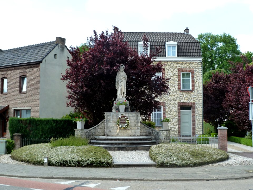 Eys-Heilig Hartbeeld (1)
