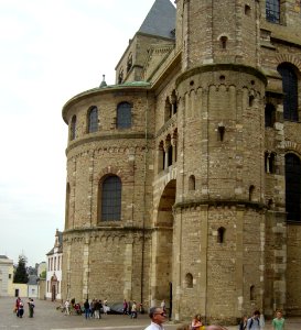 External detail of the Cathedral of St. Peter (Trier), 2006-09-23-01