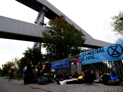 Extinction Rebellion blockade Reuter power plant 2019-10-11 11