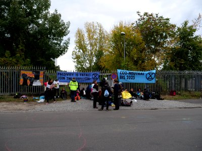 Extinction Rebellion blockade Reuter power plant 2019-10-11 17