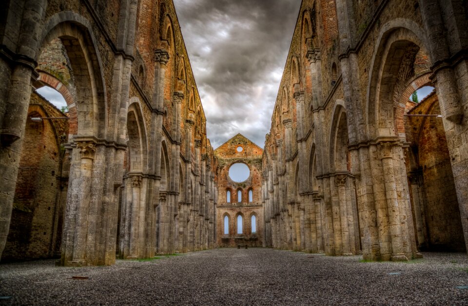 Tuscany church architecture