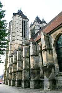 External detail of Cathédrale Notre-Dame de Noyon, 2007-05-06-03