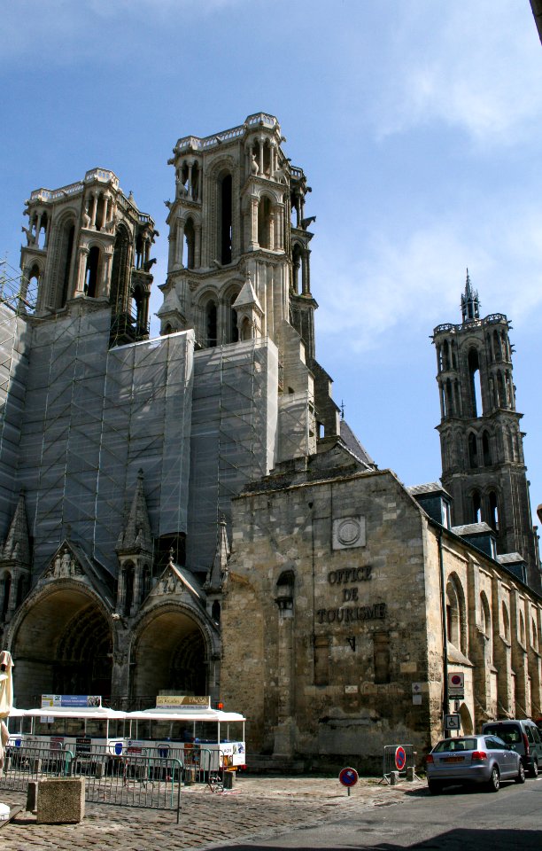 External view of the Laon cathedral 2007-05-06-10