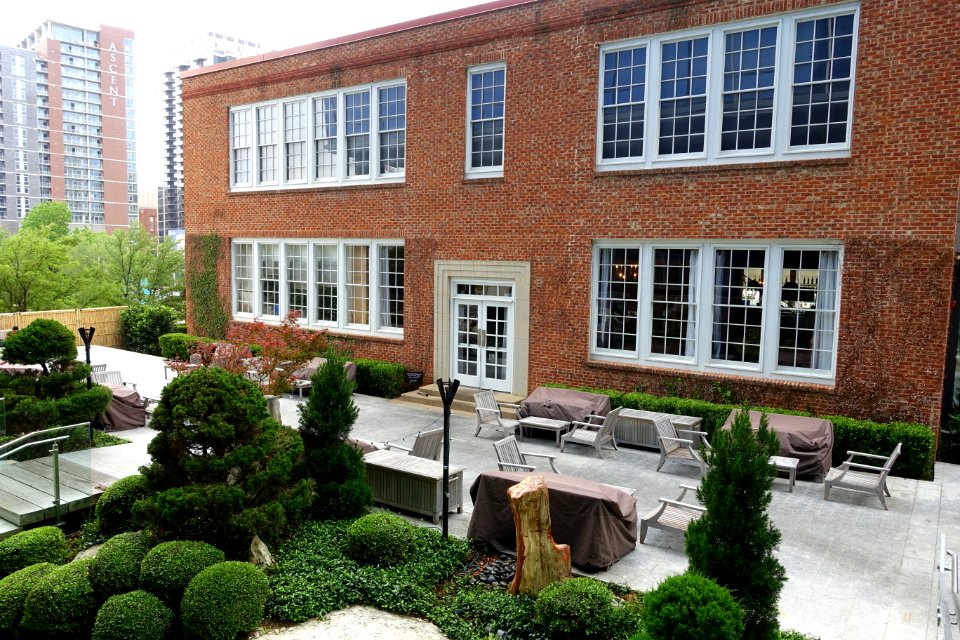 Exterior view - The Ann and Gabriel Barbier-Mueller Museum - DSC05644