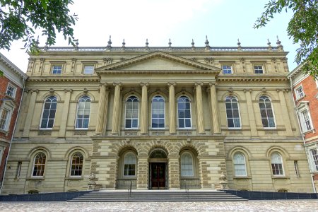 Exterior view, Osgoode Hall - Toronto, Canada - DSC00507