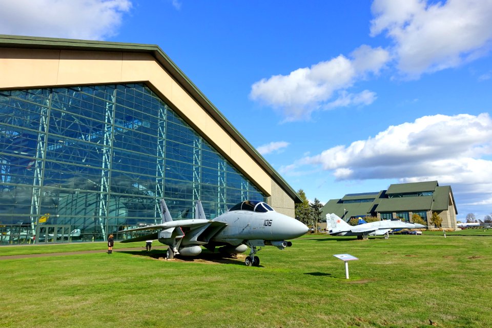 Exterior view - Evergreen Aviation & Space Museum - McMinnville, Oregon - DSC00410