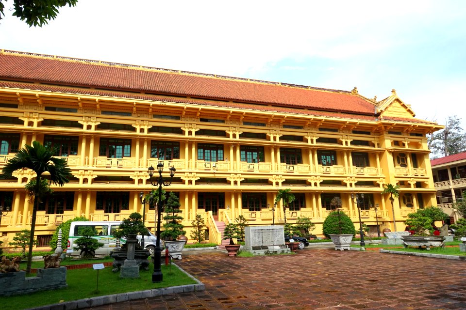 Exterior view - National Museum of Vietnamese History - DSC05756
