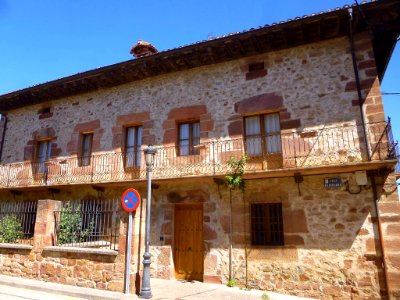 Ezcaray - Casa Parroquial 1