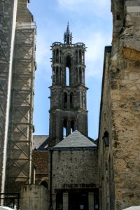 External view of the Laon cathedral 2007-05-06-11