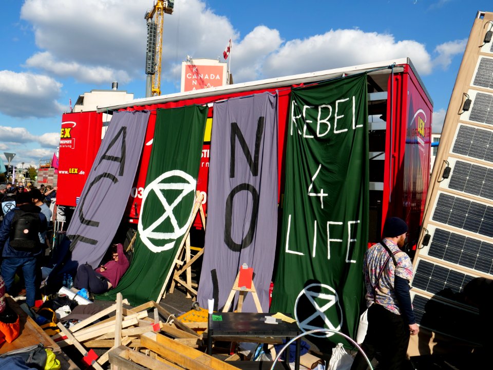 Extinction Rebellion blockade Potsdamer Platz 2019-10-07 14