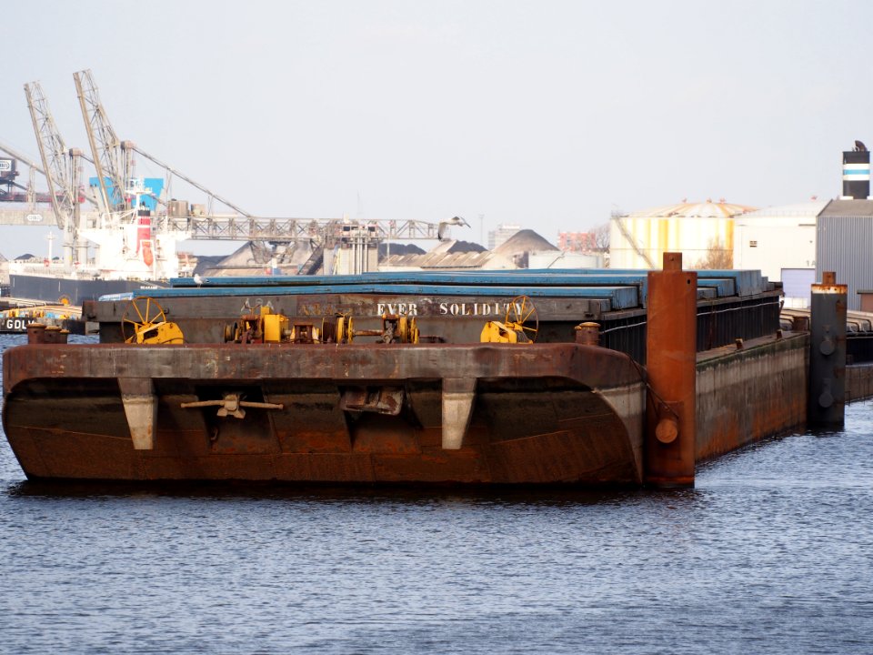 Ever Solidity ENI 02317282 duwbak Port of Amsterdam pic1