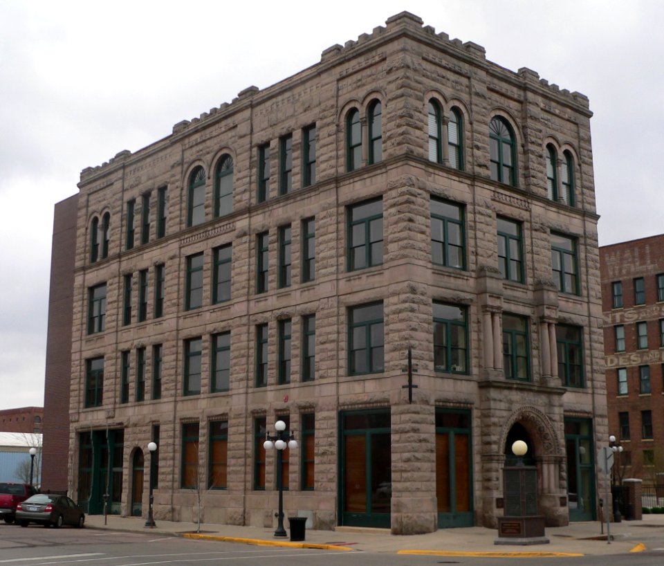 Evans Block (Sioux City) from NE 1