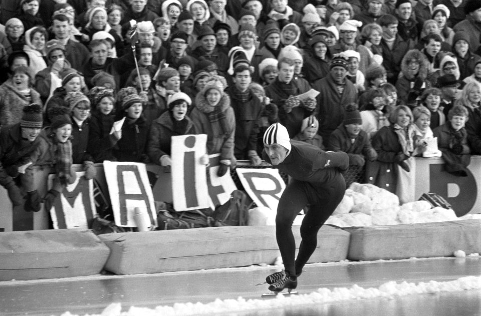Europese Schaatskampioenschappen te Oslo, nummer 25 en 26 Maier in aktie, nummer, Bestanddeelnr 921-0302